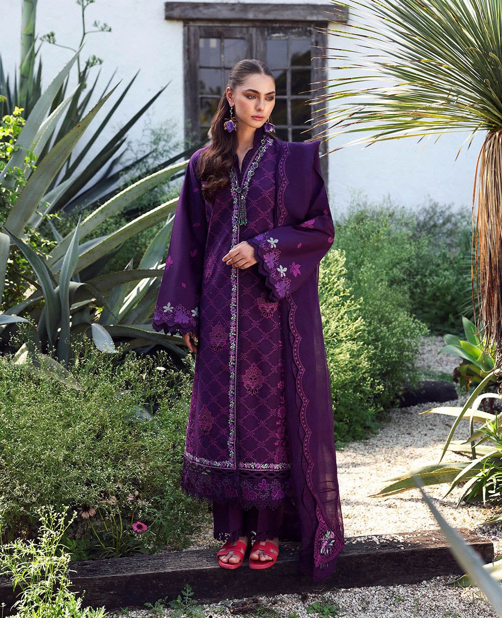 REPUBLIC WOMENS WEAR M-141